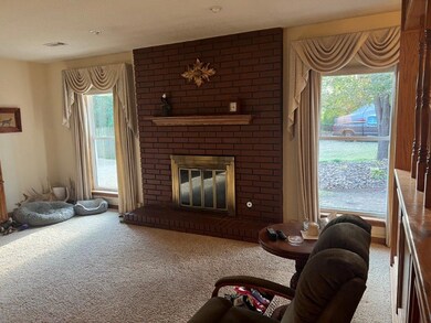 908 W Linden St, Rogers, AR 72756 - photo 5