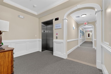 423 Regency Dr, Fishkill, NY 12524 - photo 4