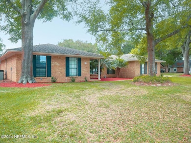 465 Tahitian Terrace, Jacksonville, FL 32216 - photo 2