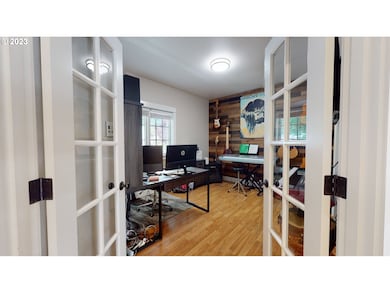 250 68th St, Springfield, OR 97478 - photo 5