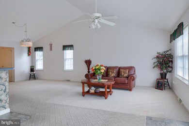 4039 Parkside Ct, Mount Joy, PA 17552 - photo 6