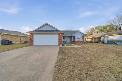 17740 S Santa fe Place, Mounds, OK 74047 - photo 2
