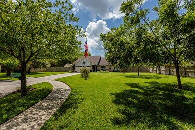 1118 Killarney Ave, Friendswood, TX 77546 - photo 2