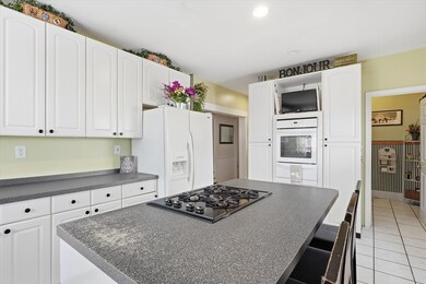 30-32 Walnut St, Maynard, MA 01754 - photo 4