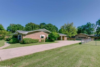 3803 Galleria Oaks Dr, Texarkana, TX 75503 - photo 2