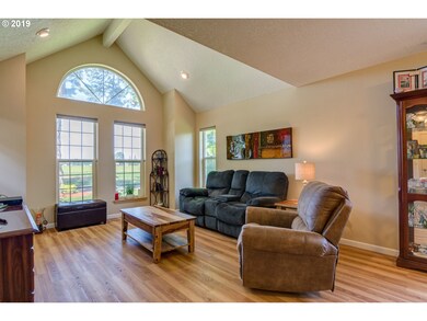 1720 N Locust St, Canby, OR 97013 - photo 4