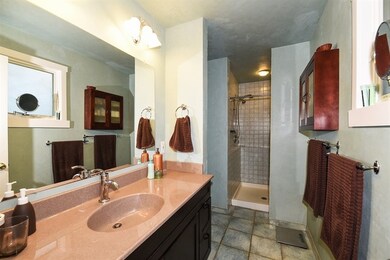439 E Huntington Ln, Elmhurst, IL 60126 - photo 6