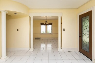 1056 46th St, Des Moines, IA 50311 - photo 4