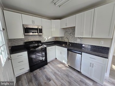 8200 Mitnick Rd, Nottingham, MD 21236 - photo 5