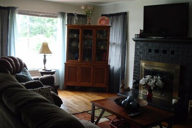 714 SW Oak St, Grants Pass, OR 97526 - photo 5