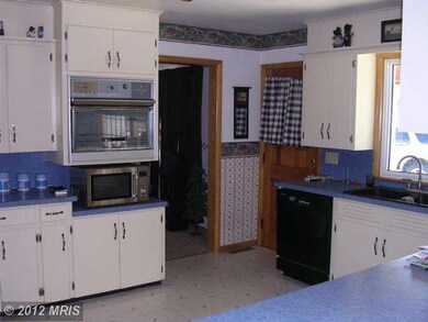 4746 Heckman Dr, Saint Thomas, PA 17252 - photo 7