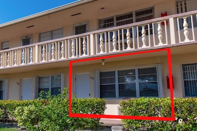 246 Northampton M, West Palm Beach, FL 33417 - photo 2