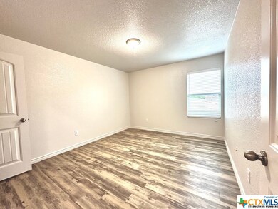 301 Dolphin Dr unit B, Temple, TX 76501 - photo 7