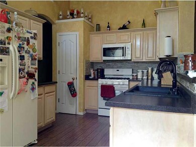 224 Lago Seco Dr, Horizon City, TX 79928 - photo 5