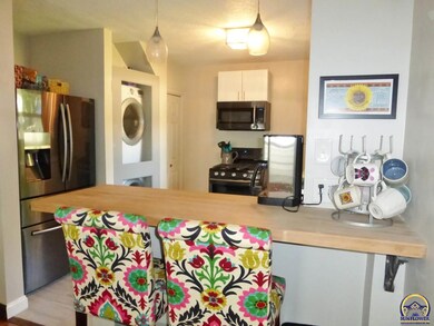 1722 SW Randolph Ave, Topeka, KS 66604 - photo 6