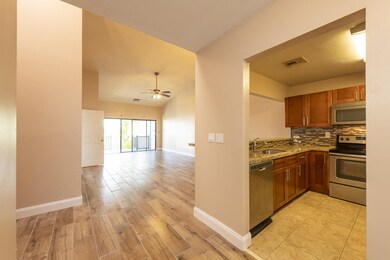 KITCHEN LIVING