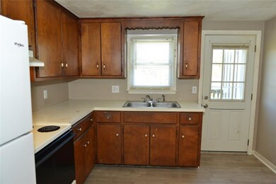 73 Newell St, West Warwick, RI 02893 - photo 6