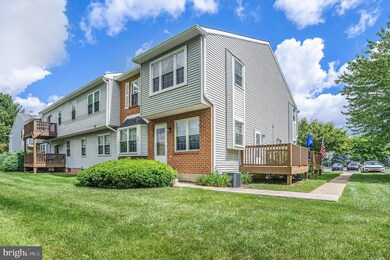 423 Wendover Dr unit 127-B, Eagleville, PA 19403 - photo 3