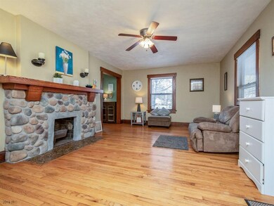 1146 38th St, Des Moines, IA 50311 - photo 5