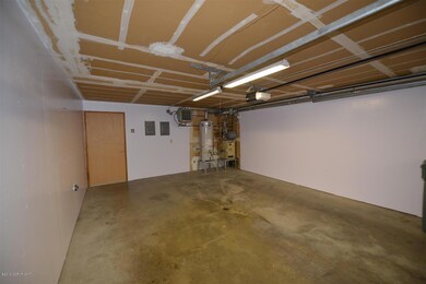 Garage 2