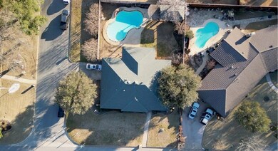 121 Shady Lake Ct, Hurst, TX 76054 - photo 5