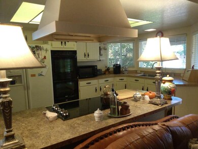 511 S Clearview Ave, Mesa, AZ 85208 - photo 2