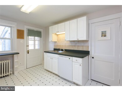 15 Duffryn Ave unit 2ND FL, Malvern, PA 19355 - photo 6