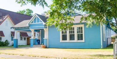 924 W Chestnut St, Denison, TX 75020 - photo 2