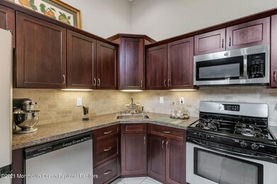 90 Players Cir unit E2, Tinton Falls, NJ 07724 - photo 7