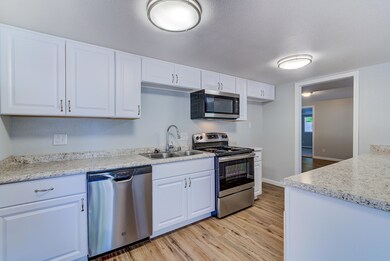 2807 Fairway Ave, Redding, CA 96002 - photo 6