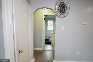 833 W 4th St, Lansdale, PA 19446 - photo 5