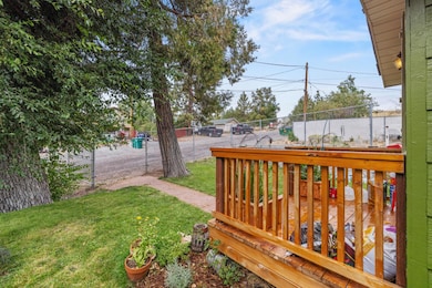 1019 Laurel St, Klamath Falls, OR 97601 - photo 4