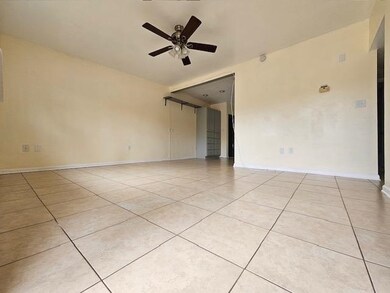 835 White Dr unit 835, Tallahassee, FL 32304 - photo 4