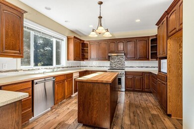 2478 Greenfield Ct, Medford, OR 97504 - photo 7