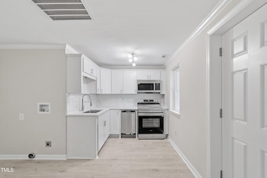 2705 Crest St unit 3, Durham, NC 27705 - photo 3