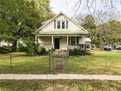 Front of house facing main St.