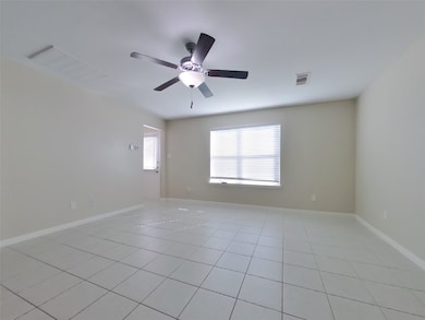 316 Summer Horse Dr, La Marque, TX 77568 - photo 2