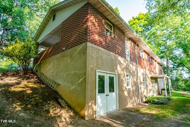 101 Wright Ln-5