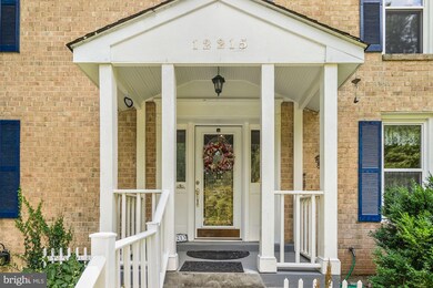 12215 Rowan Tree Dr, Fairfax, VA 22030 - photo 3