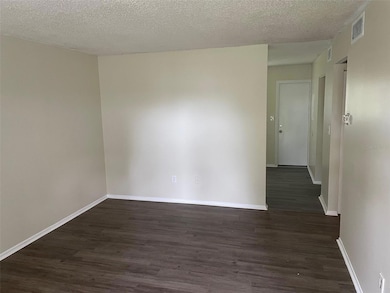 2409 13th St W unit 4, Bradenton, FL 34205 - photo 3