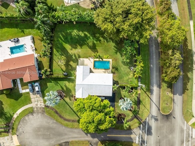 10320 SW 91st St, Miami, FL 33176 - photo 4