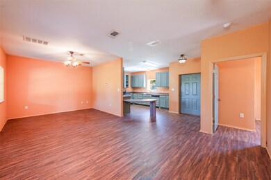 3204 Midway Ct, Granbury, TX 76049 - photo 4