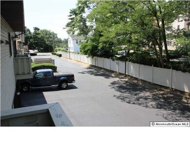 20 Pinckney Rd unit 4B, Red Bank, NJ 07701 - photo 4