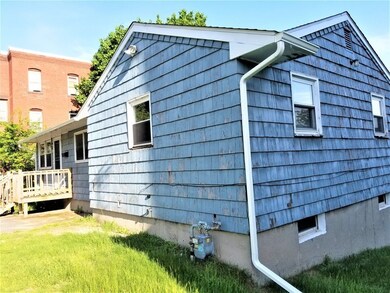 22 Clarendon St, Worcester, MA 01604 - photo 2