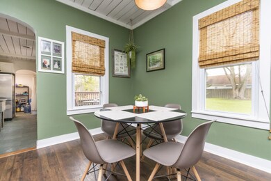 DiningRoom2