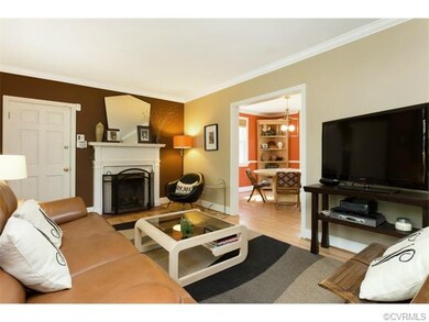 Large Living room with gas fireplace.