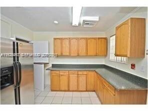 129 SE 5th St, Hallandale Beach, FL 33009 - photo 7