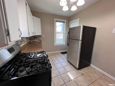 1621 W 7th St, Davenport, IA 52802 - photo 7