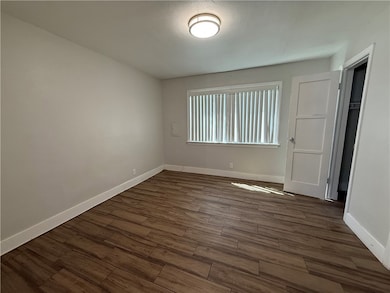 924 W Chestnut Ave unit 1/2, Santa Ana, CA 92703 - photo 5