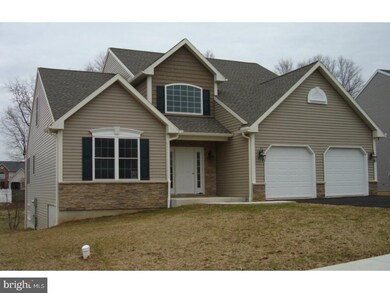 630 Ebersole Rd, Reading, PA 19605 - photo 3